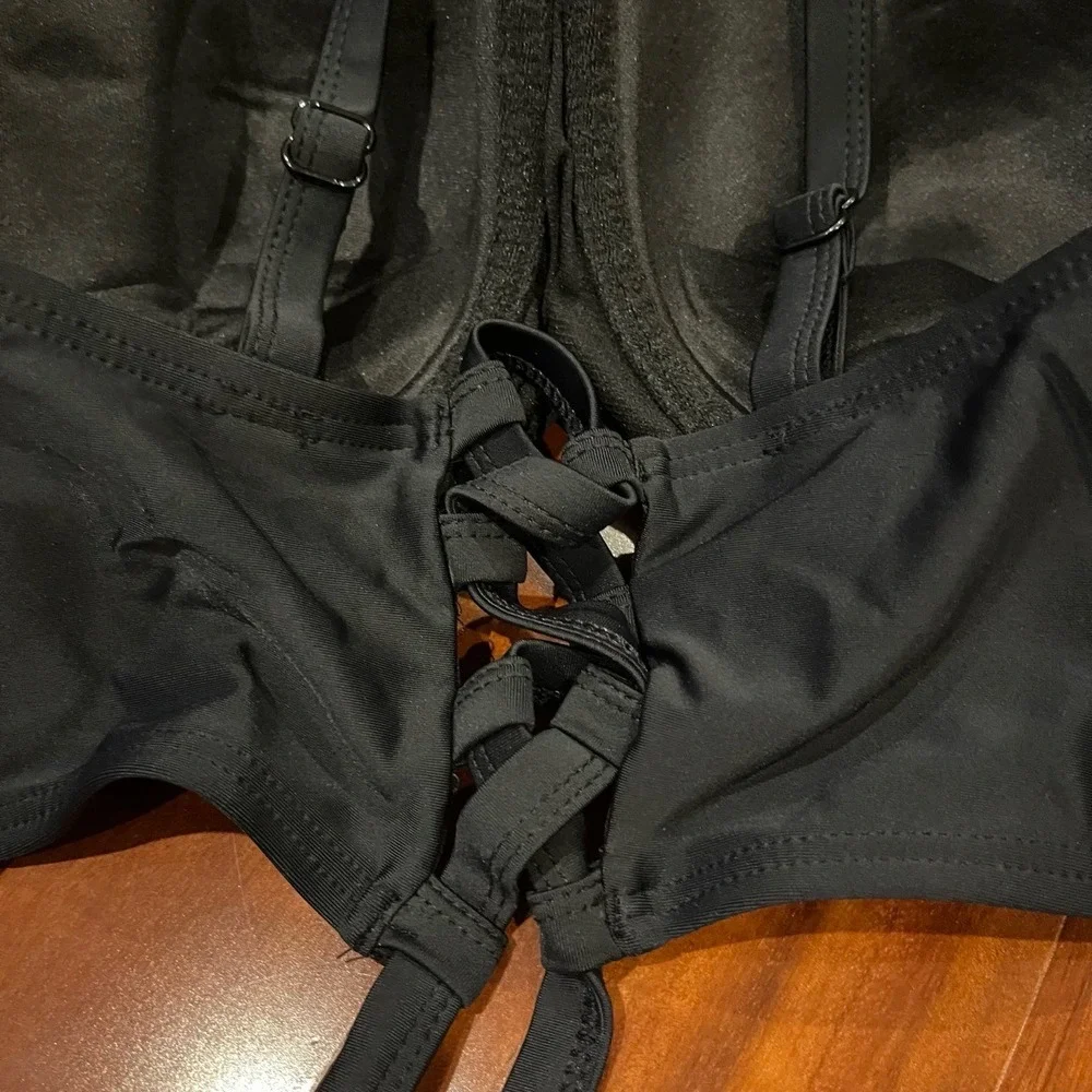 New NWT Unique Vintage Swim Black Bikini Set Two Piece Highwaisted Ruffle Medium